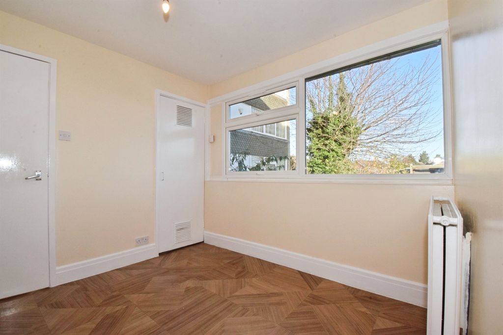 Additional image 7 of 2 bed flat for saleKenilworth Road, Wigston LE18