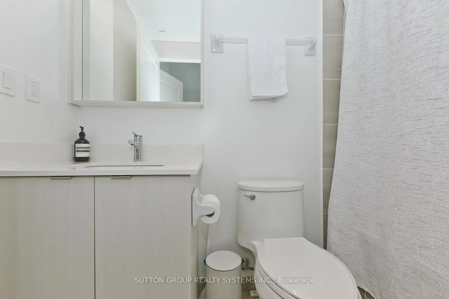 Additional image 15 of 4655 Metcalfe Avenue 1409
