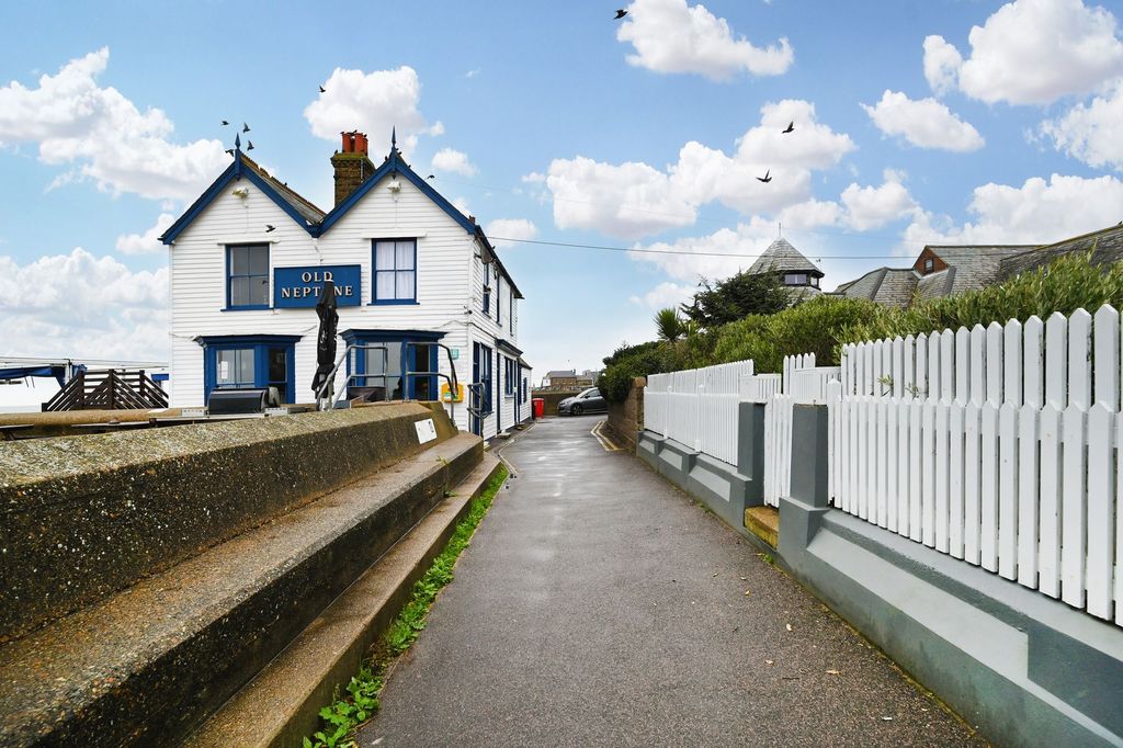 Additional image 15 of 3 bed flat for saleOxford Street, Whitstable CT5