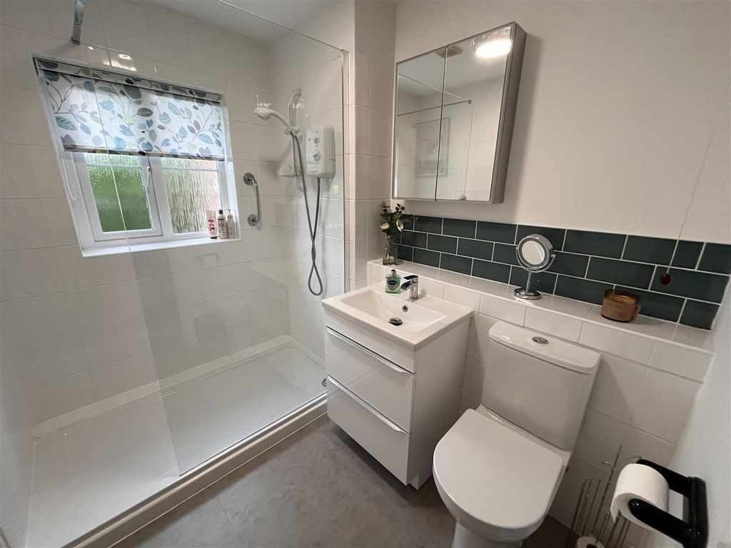 Additional image 4 of 2 bed flat for saleWoodacres Court, Wilmslow SK9