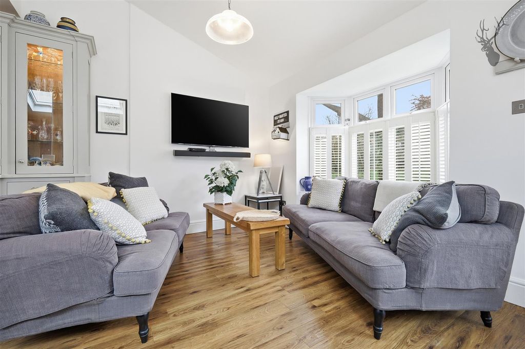 Additional image 15 of 5 bed semi-detached house for saleMonkhams Avenue, Woodford Green IG8
