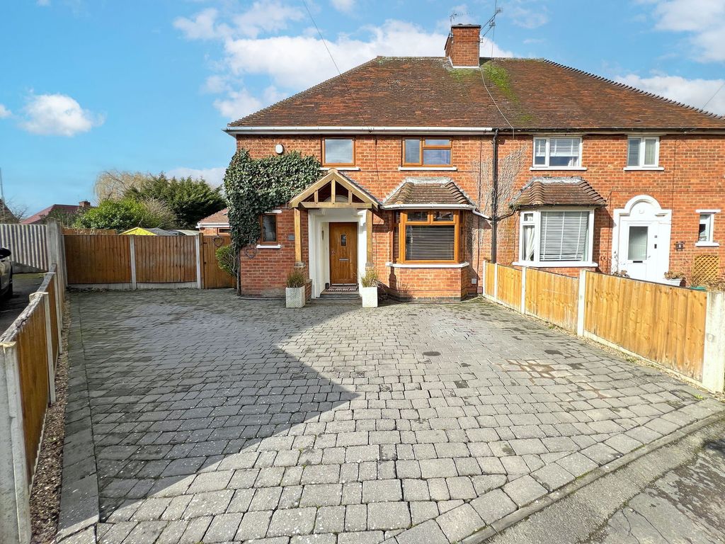 3 bed semi-detached house for saleOwston Drive, Wigston, Leicestershire LE18