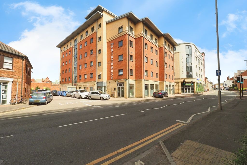 Additional image 2 of Studio for sale58-60 Woodgate, Loughborough LE11