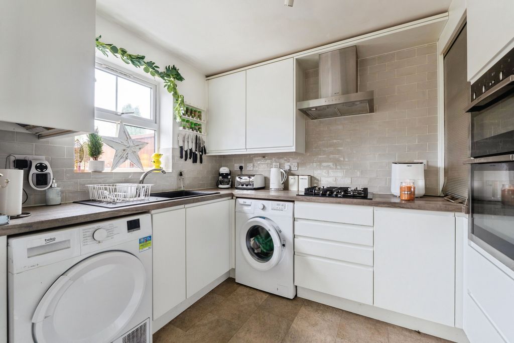 Additional image 7 of 3 bed end terrace house for saleGrapes Garden Close, Loughborough LE12
