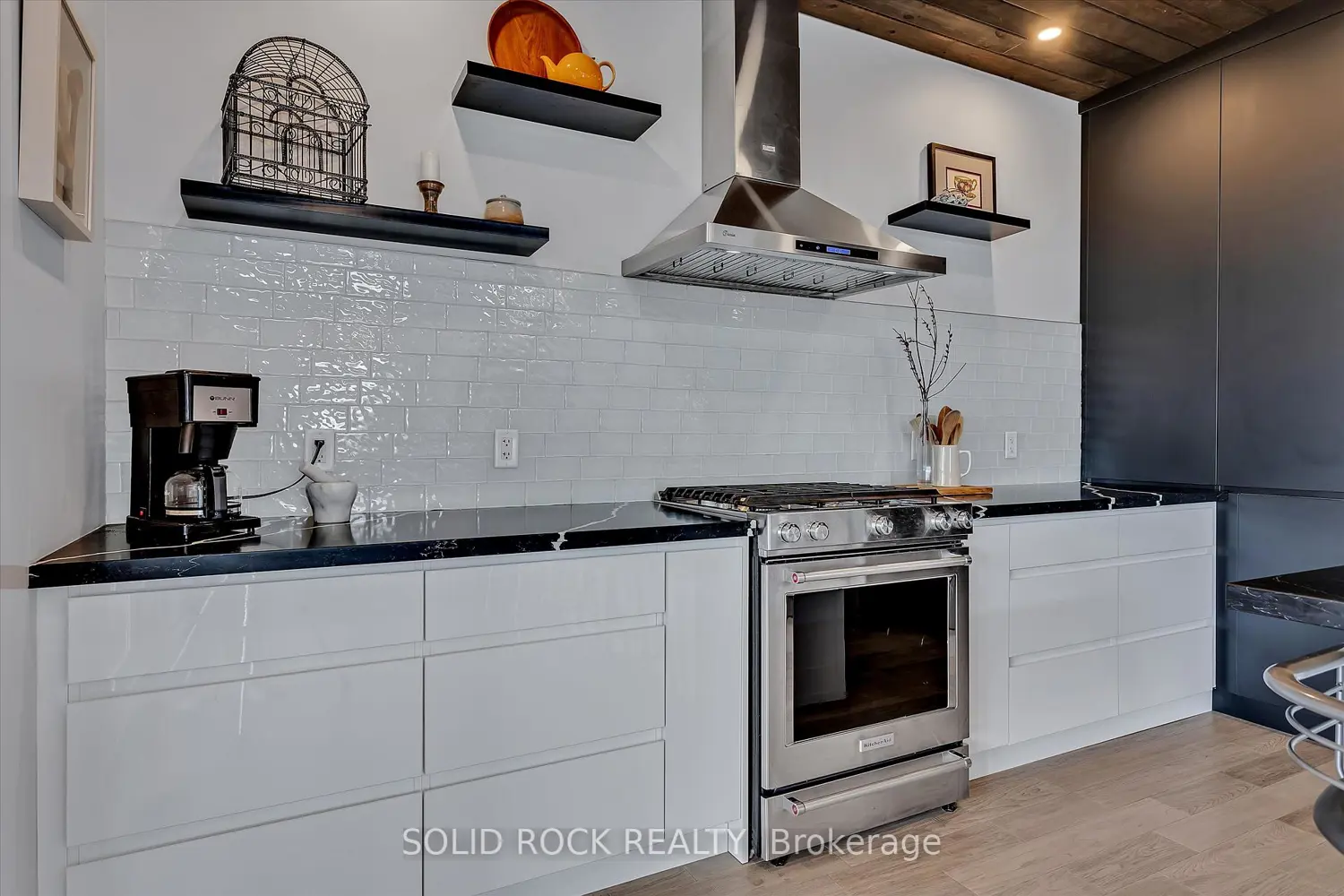 Additional image 4 of 506 Catchmore Road