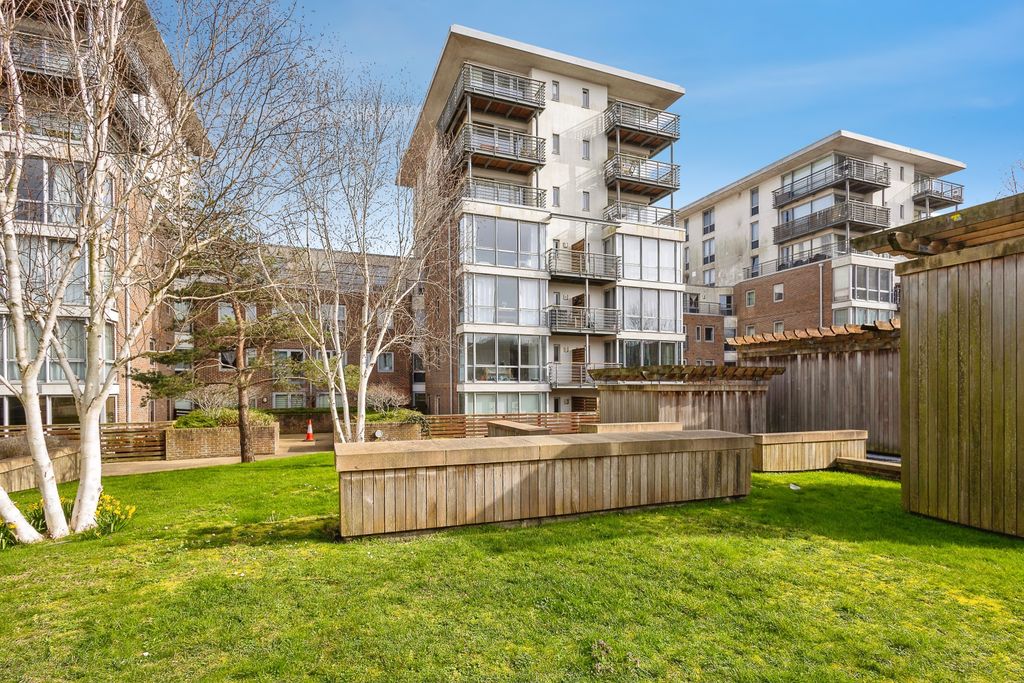 Additional image 19 of 2 bed flat for saleHamburg House, Portsmouth PO1