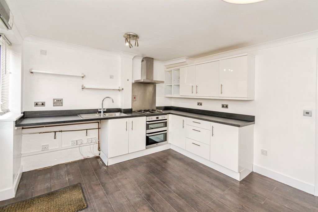 Additional image 4 of 2 bed terraced house for saleTurnstone Gardens, Southampton SO16