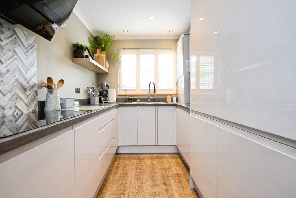 Additional image 9 of 3 bed detached house for saleWalker Road, Portsmouth, Hampshire PO2