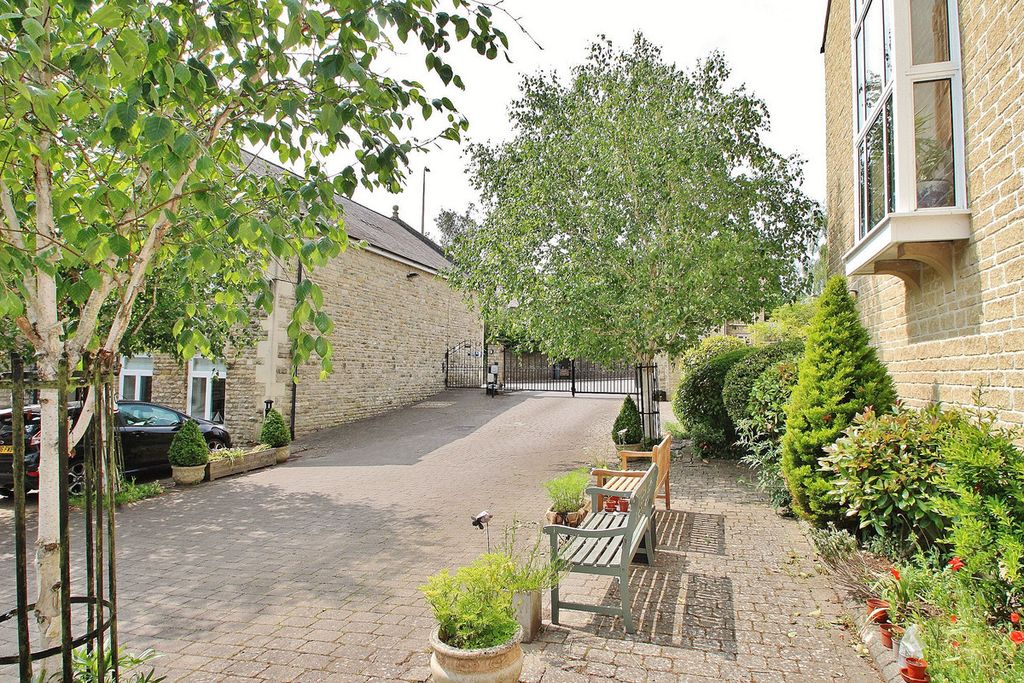 Additional image 12 of 3 bed flat for saleWoodford Mill, Witney OX28