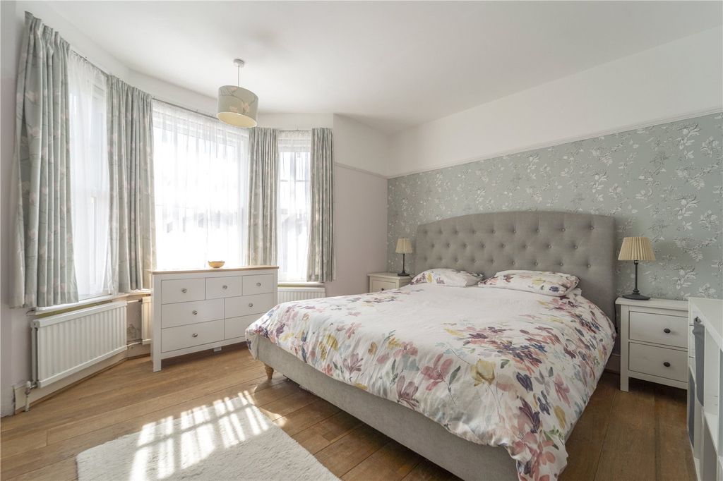 Additional image 10 of 5 bed semi-detached house for saleCharlton Road, Southampton, Hampshire SO15