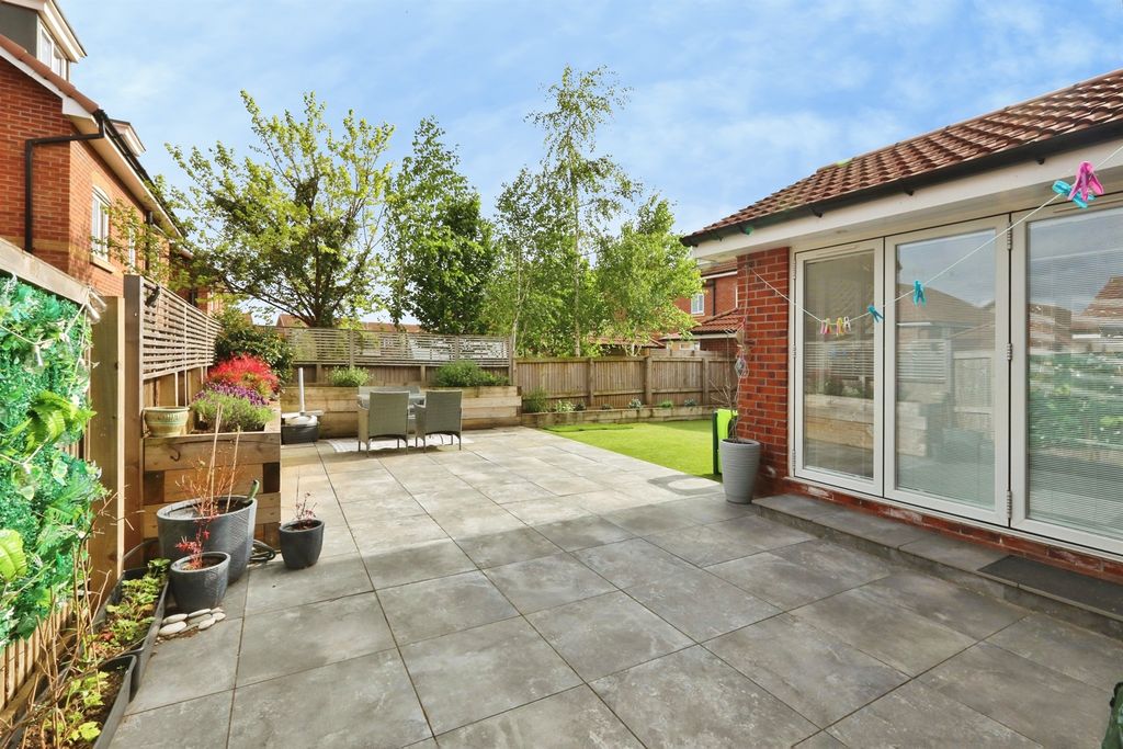 Additional image 17 of 5 bed detached house for saleBramling Cross Mews, Worksop S81