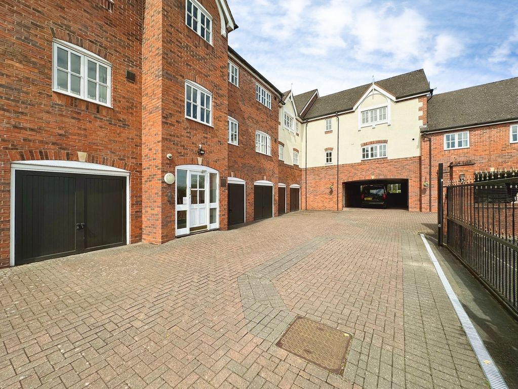 Additional image 31 of 3 bed flat for saleCygnet Close, Compton, Wolverhampton WV6