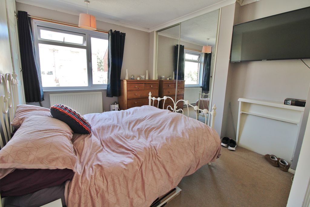 Additional image 9 of 3 bed terraced house for saleShelley Avenue, Poets Corner, Portsmouth PO6