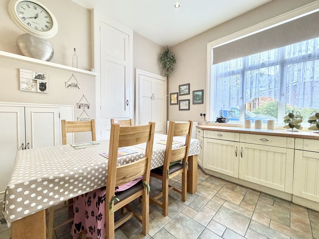 Additional image 11 of 7 bed detached house for salePostern Road, Newport PO30