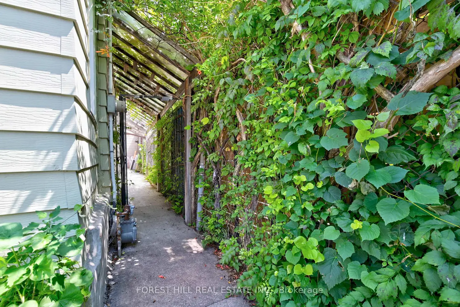Additional image 19 of 325 Westmoreland Avenue