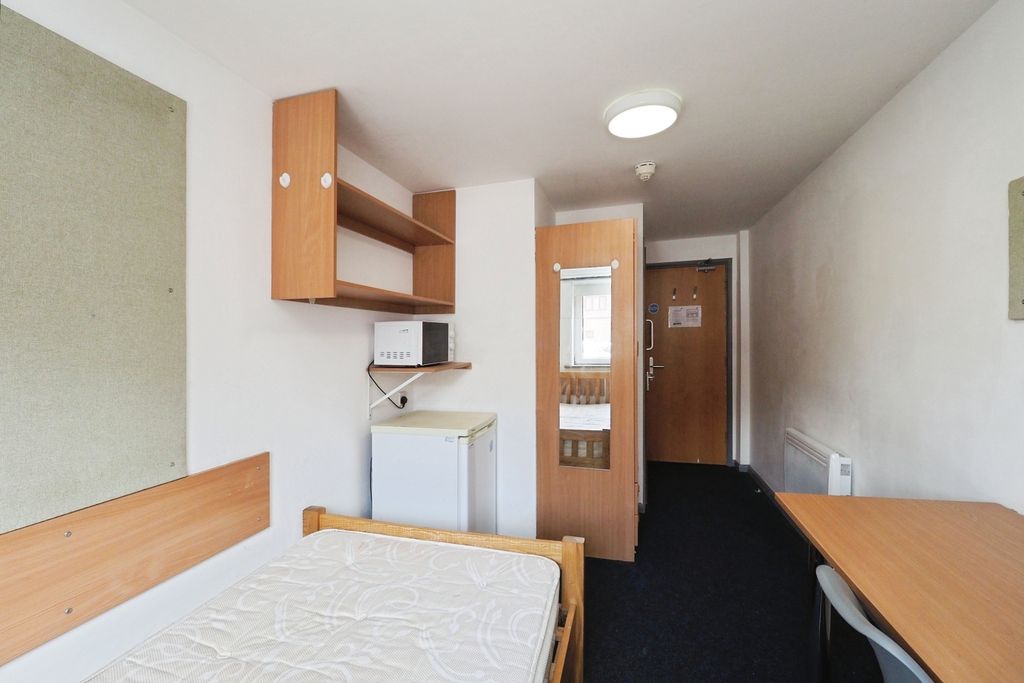 Additional image 9 of Studio for sale58-60 Woodgate, Loughborough LE11