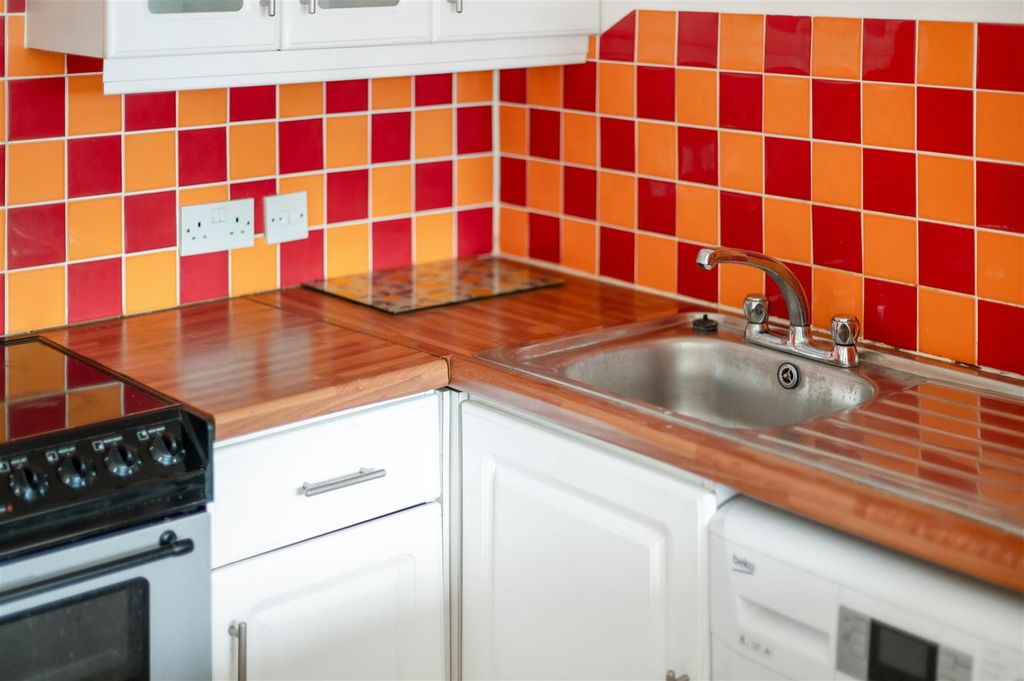 Additional image 19 of 1 bed flat for saleHazel Court, Goldsmith Avenue, Southsea PO4