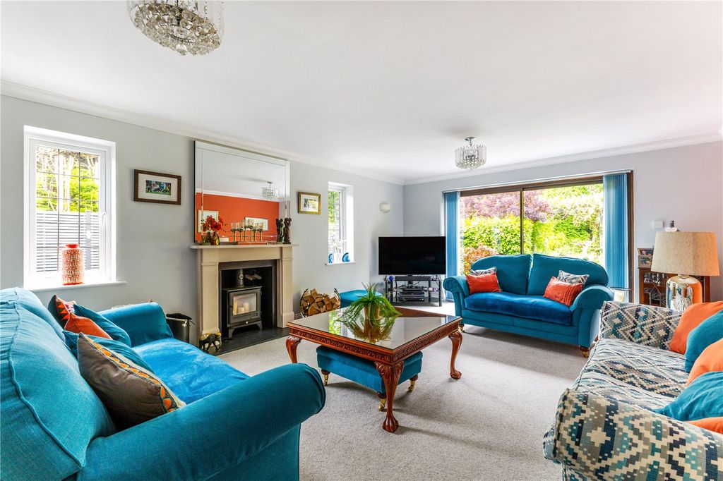 Additional image 2 of 4 bed detached house for saleKiln Ride, Finchampstead, Wokingham RG40