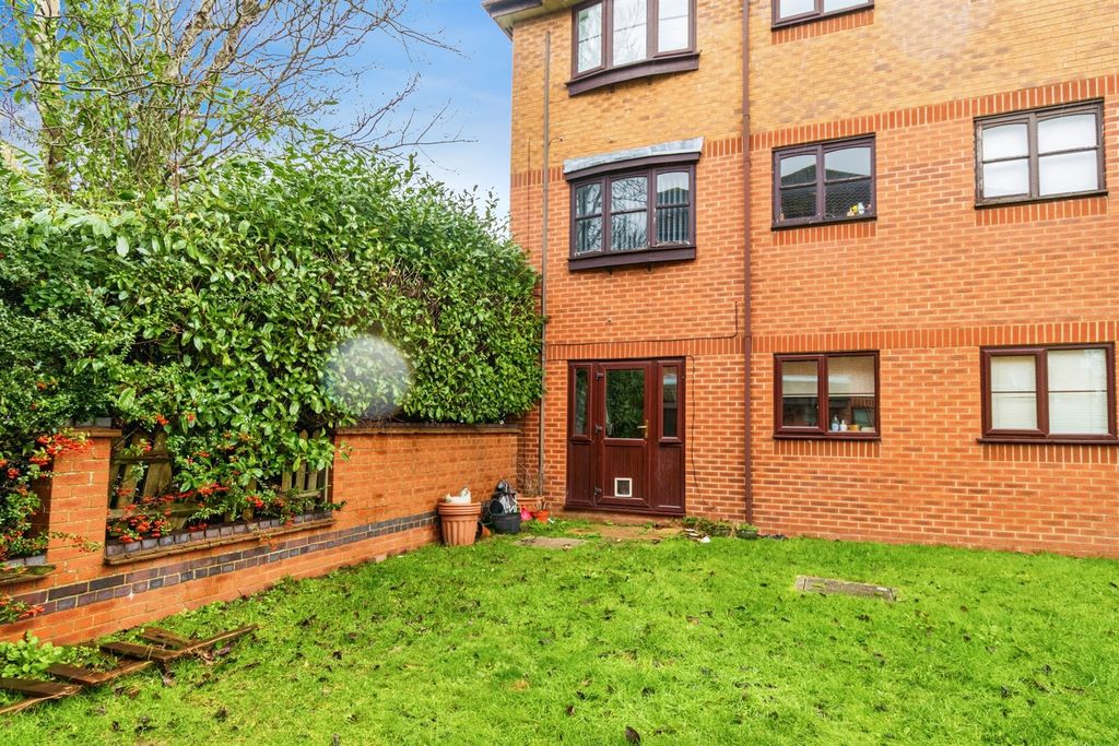 Additional image 12 of 1 bed flat for saleBrunel Road, Southampton SO15