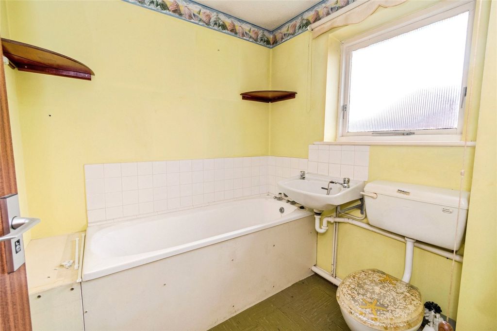 Additional image 9 of 1 bed terraced house for saleCharmouth Terrace, Irving Road, Southampton, Hampshire SO16