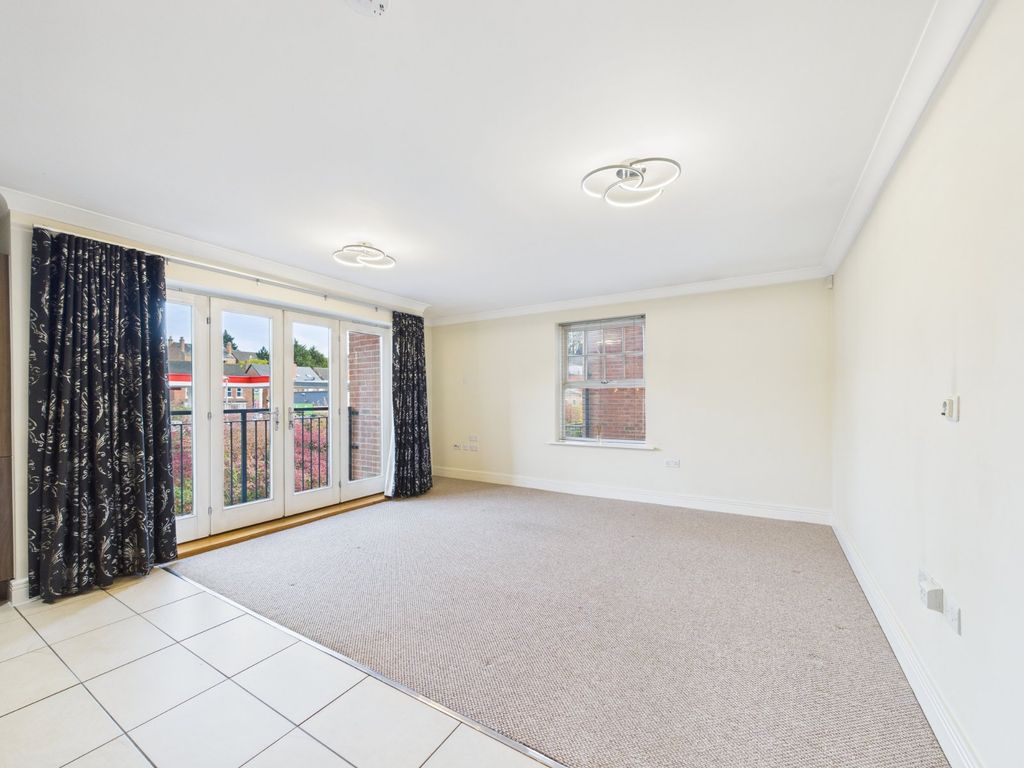2 bed flat for salePrinces Drive, Worcester, Worcestershire WR1 photo 5