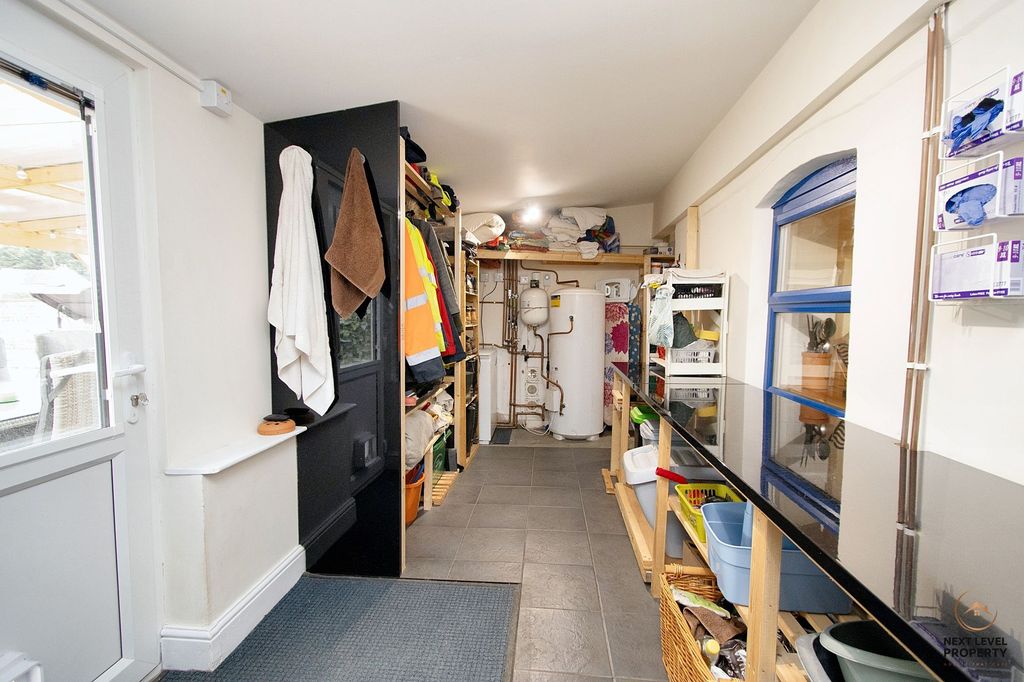 Additional image 21 of 8 bed detached house for saleBroadend Road, Wisbech PE14