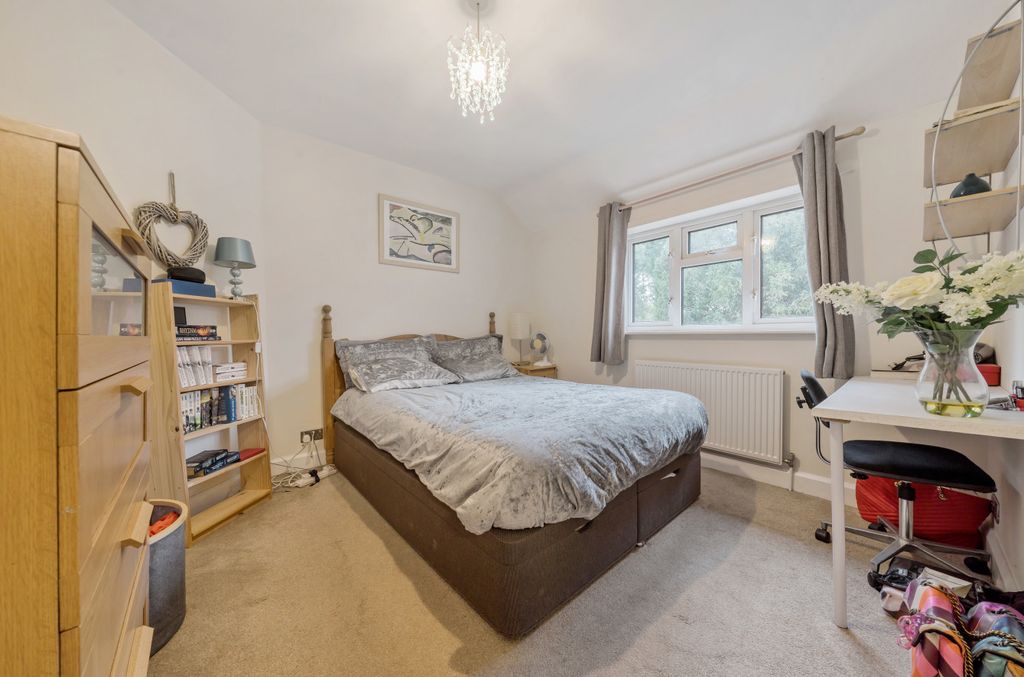 Additional image 4 of 3 bed maisonette for saleOsborne Road, Wokingham, Berkshire RG40