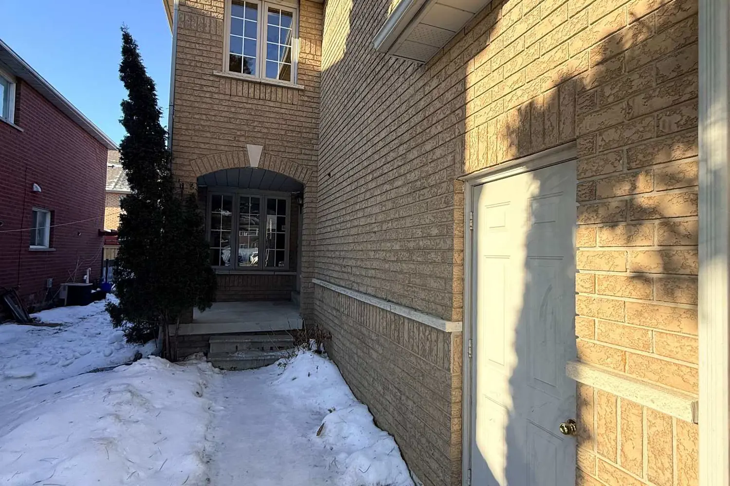 Additional image 2 of 137 Pressed Brick Drive