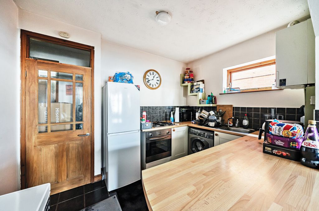 Additional image 8 of 2 bed flat for saleWinchester Road, Shirley, Southampton, Hampshire SO16