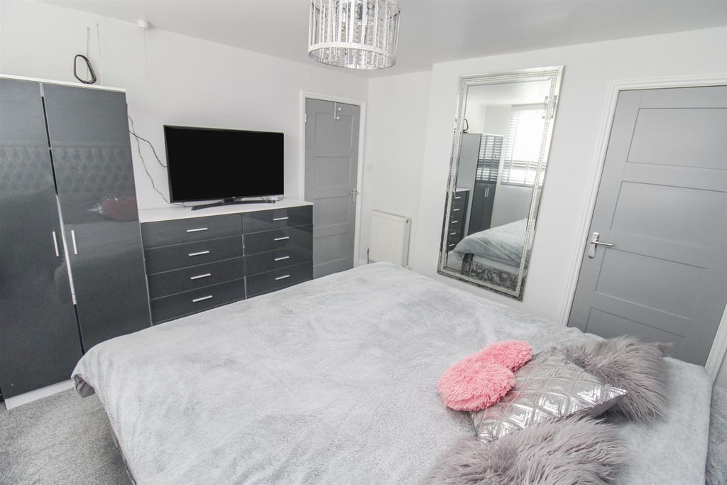 Additional image 19 of 4 bed semi-detached house for saleHowe Crescent, Corby NN17
