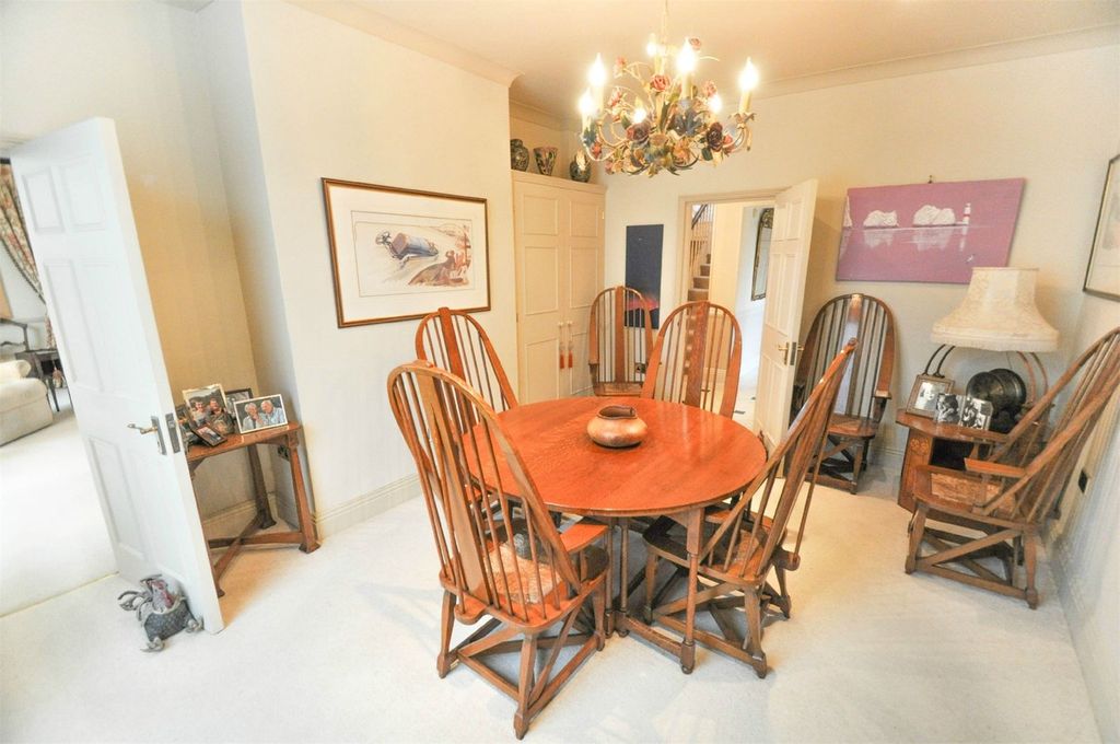 Additional image 8 of 5 bed detached house for salePoole Road, Wimborne BH21