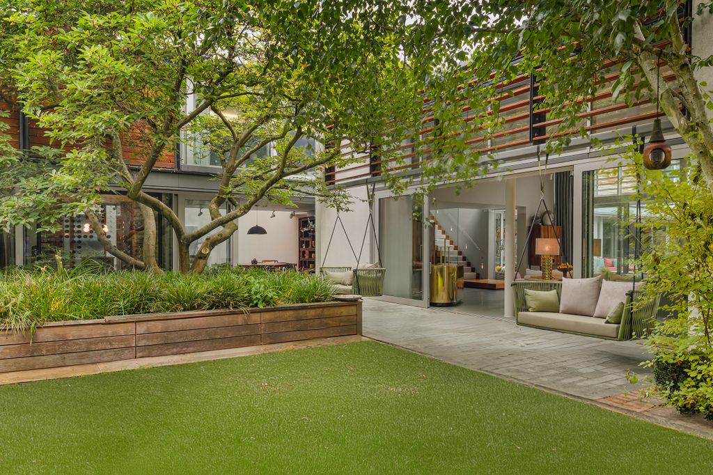 Additional image 3 of 6 bed property for saleRiver Lane, Richmond, London TW10