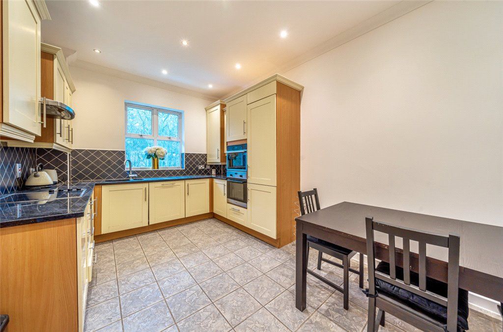 Additional image 7 of 2 bed flat for saleRegents Drive, Woodford Green IG8