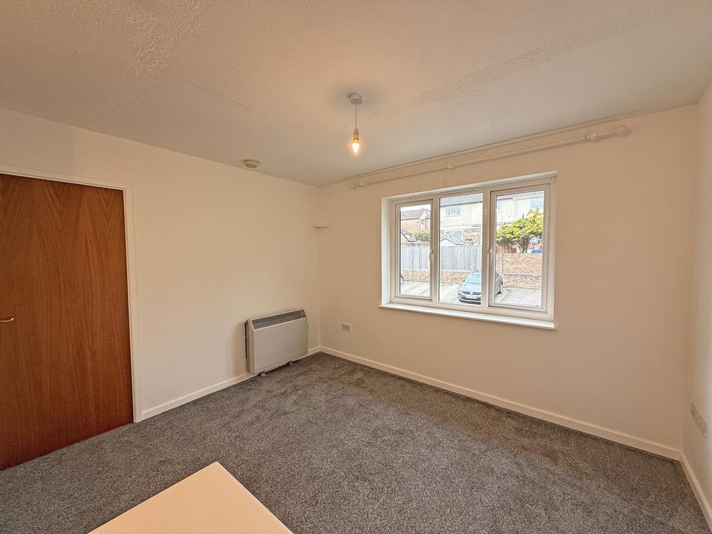 Additional image 8 of 1 bed flat for salePinewood Drive, Woolwell, Plymouth PL6