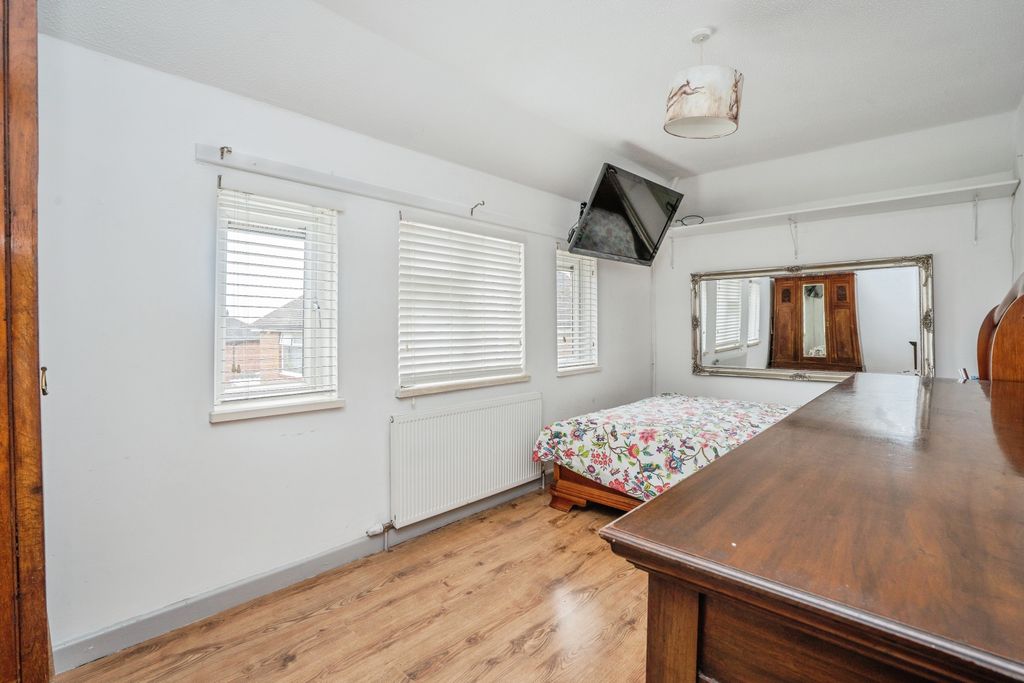 Additional image 16 of 4 bed semi-detached house for saleDeal Road, Portsmouth PO6