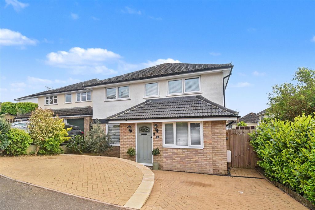4 bed detached house for saleStonepit Drive, Cottingham, Market Harborough LE16