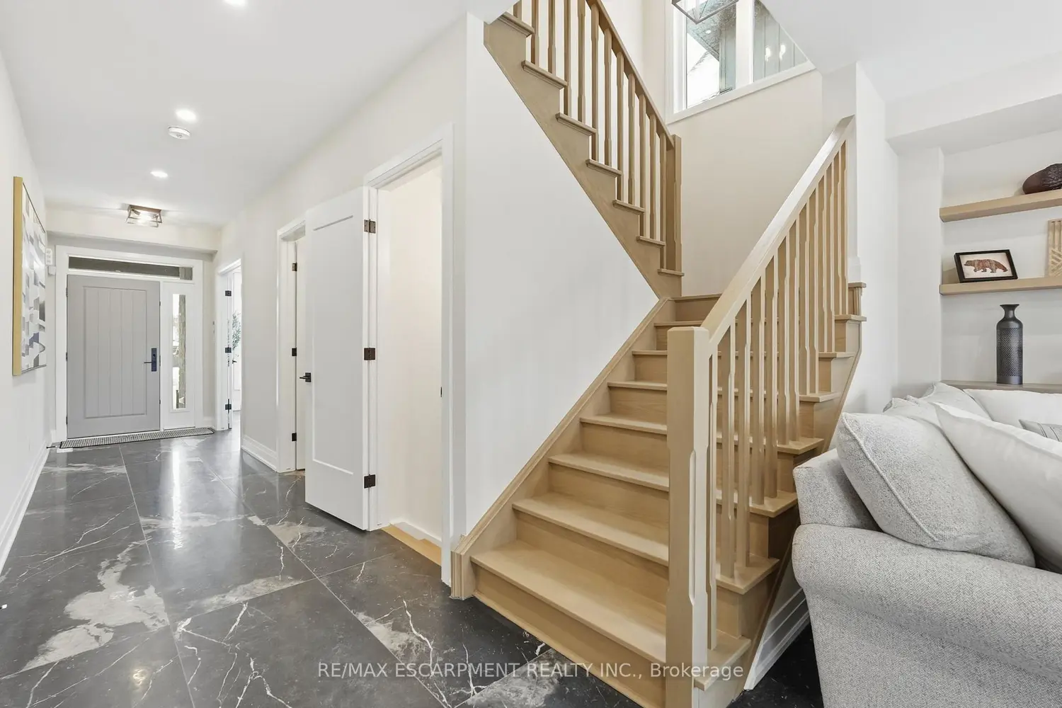 Additional image 6 of 7 Bartlett Avenue