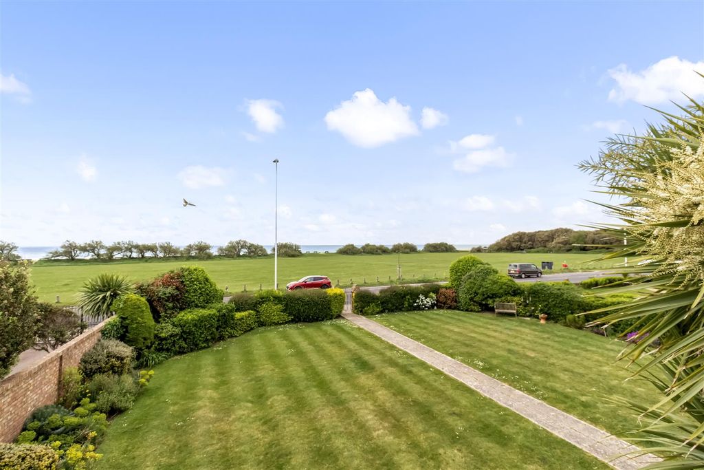Additional image 19 of 2 bed flat for saleMarine Drive, Goring, Worthing BN12
