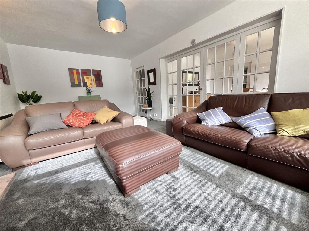 Additional image 10 of 2 bed flat for saleDenewood Court, Queens Road, Wilmslow SK9