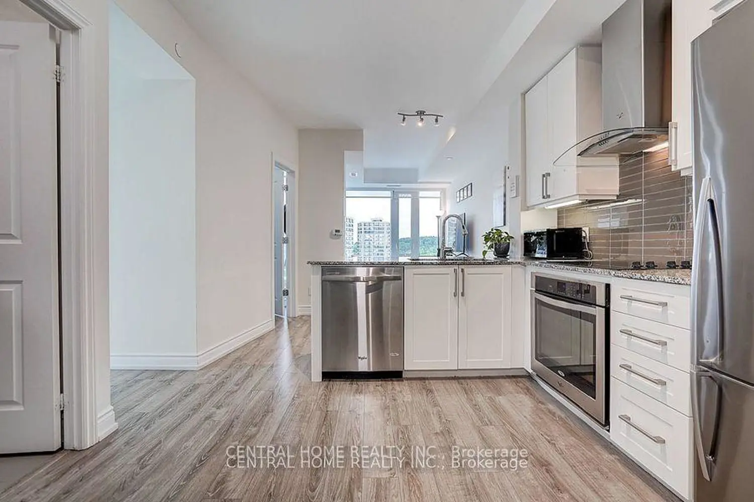 Additional image 7 of 9608 Yonge Street 911A