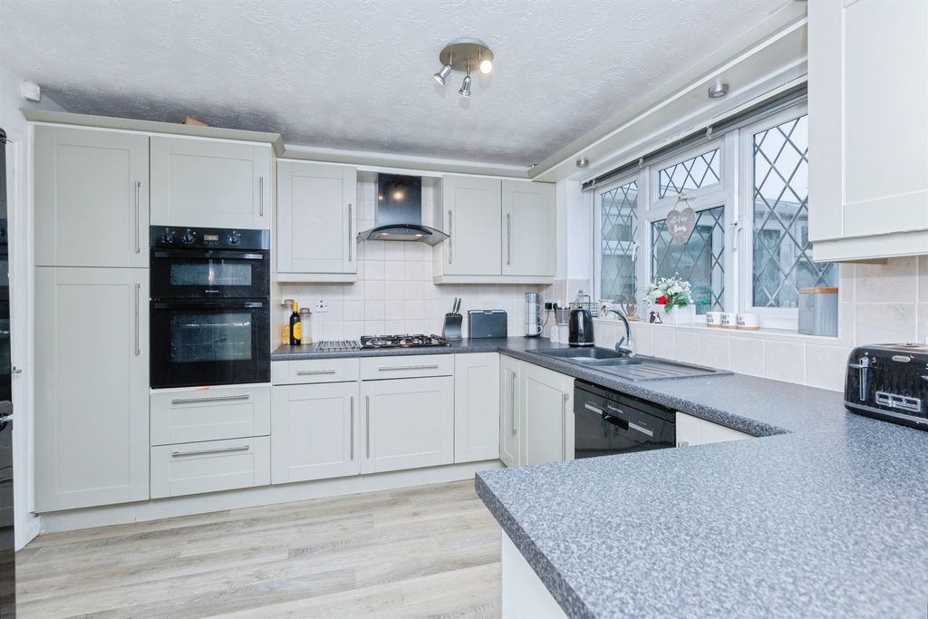 Additional image 6 of 4 bed detached house for saleBurnham Drive, Whetstone, Leicester LE8