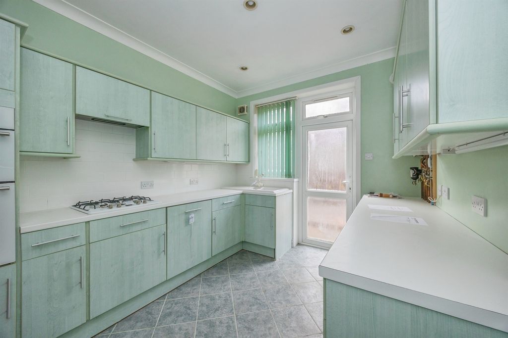 Additional image 3 of 6 bed terraced house for saleTelephone Road, Southsea PO4