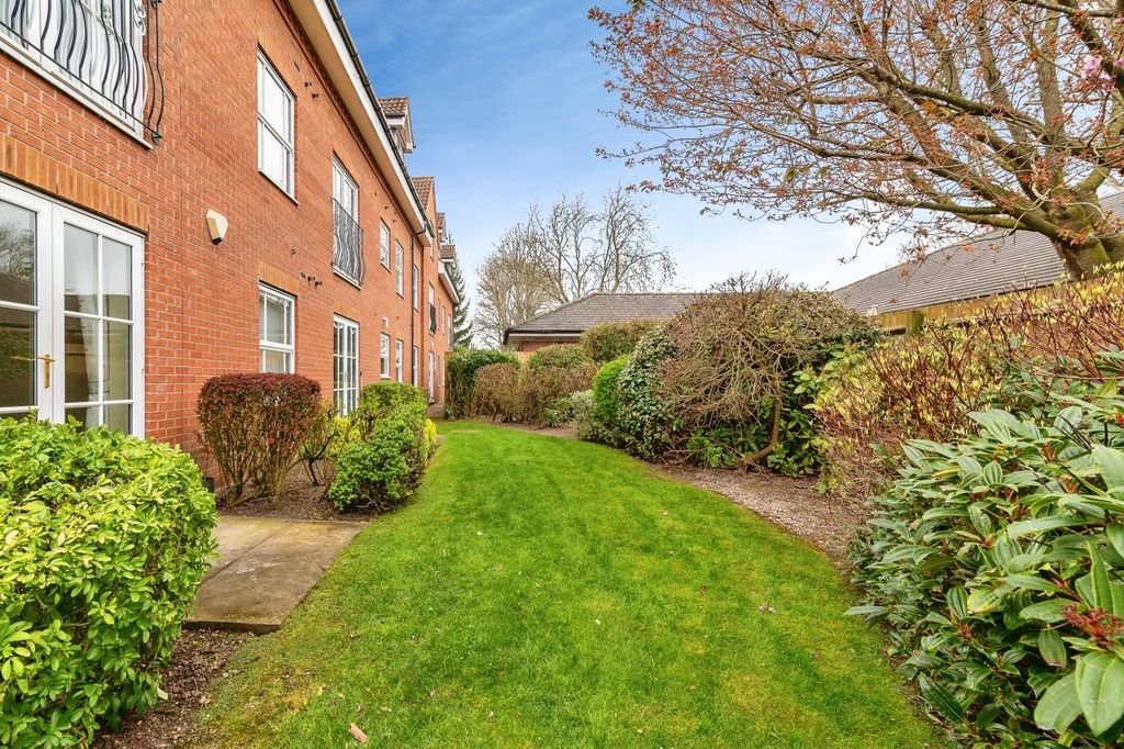 Additional image 4 of 2 bed flat for saleMoor Lane, Bingham, Nottingham NG13
