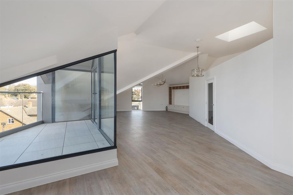 Additional image 10 of 2 bed flat for saleBeach Walk, Whitstable CT5