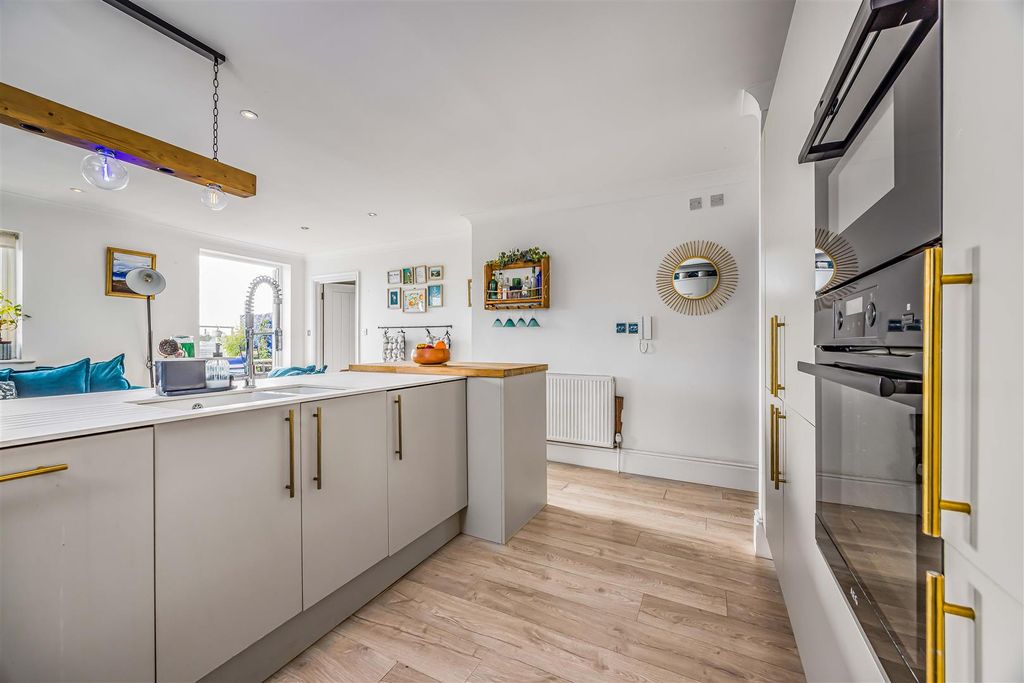 Additional image 12 of 3 bed flat for saleSouthsea, Portsmouth PO5