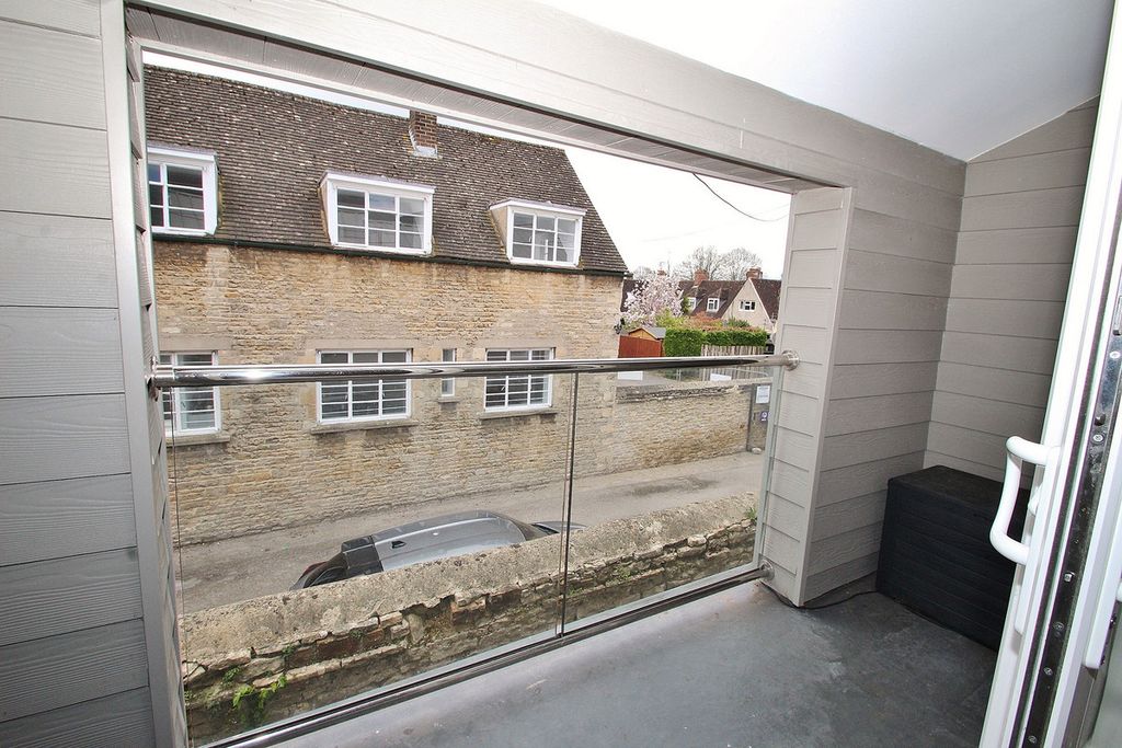 Additional image 3 of 2 bed flat for saleJones Mews, Witney OX28