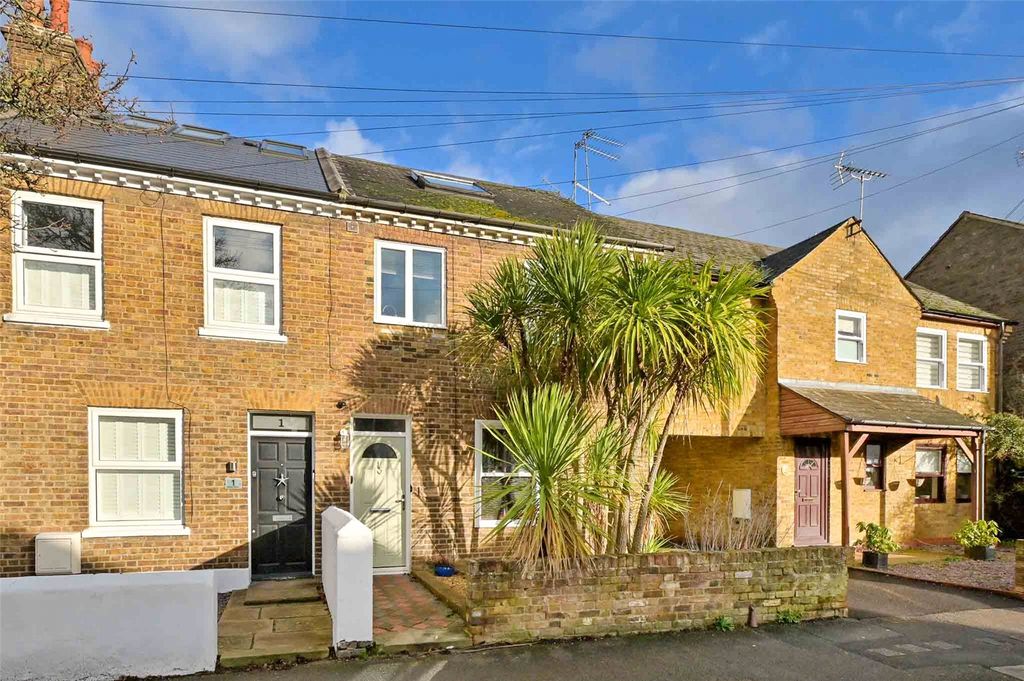 3 bed maisonette for saleBexley Street, Windsor, Berkshire SL4