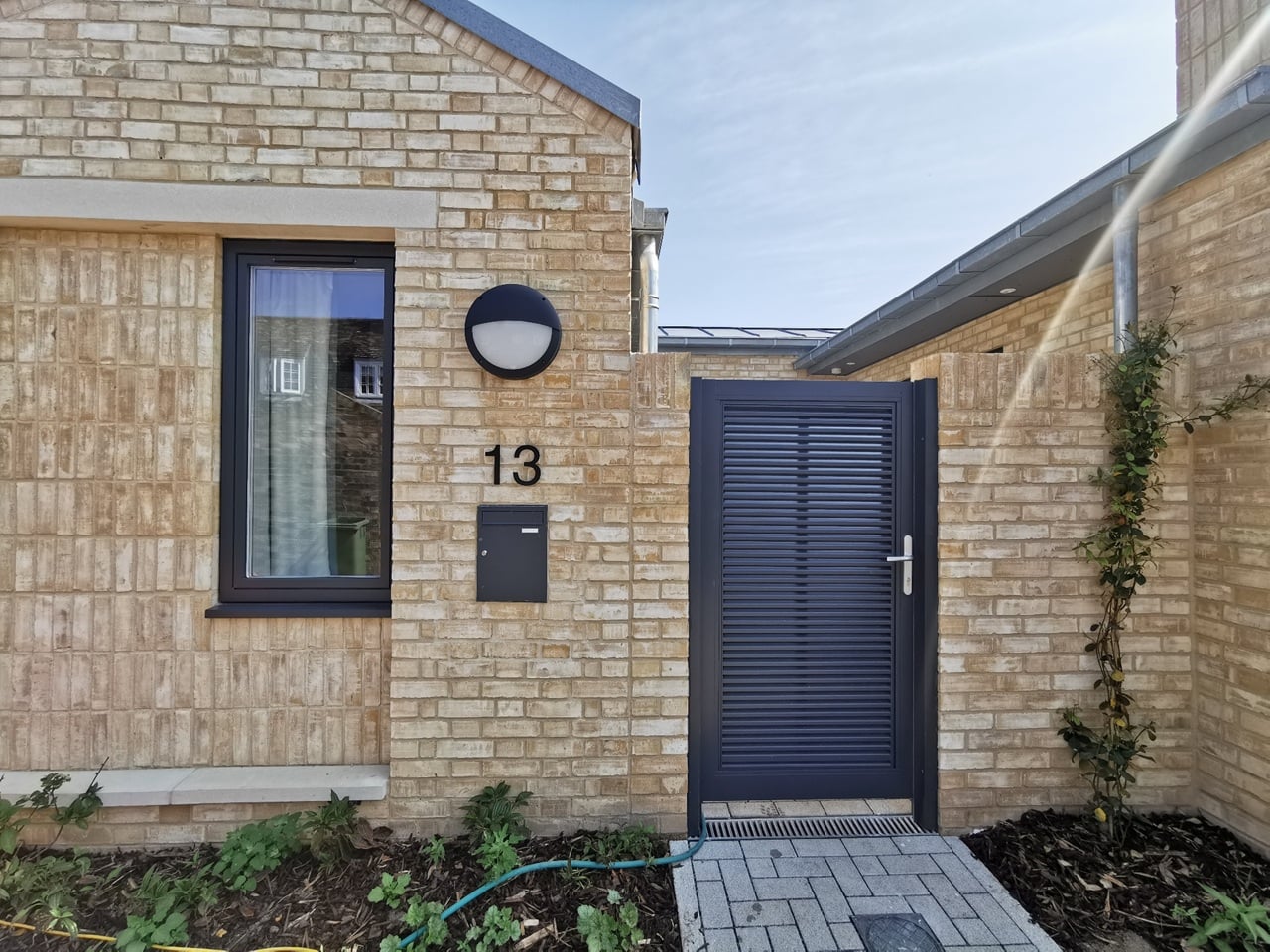 2 Bed Semi-Detached House, Elm St, CB1, N1 7GU