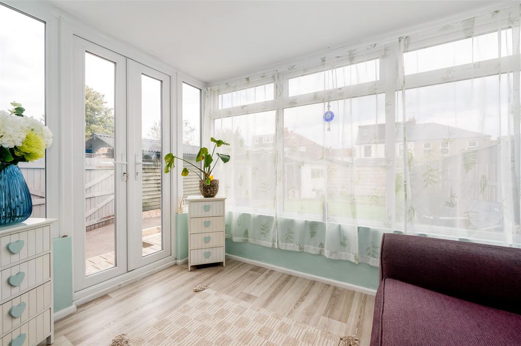 Additional image 10 of 4 bed end terrace house for saleMadeira Road, Portsmouth PO2