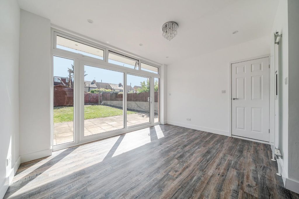 Additional image 3 of 3 bed semi-detached house for saleCompton Road, Portsmouth PO2